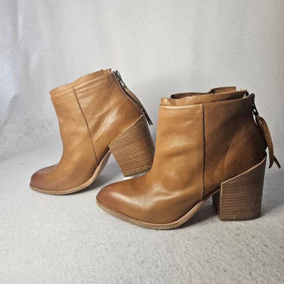 BASKE Leather Tan Boots Sz 8.5 Pointed Toe Block Heel - Picture 1 of 7